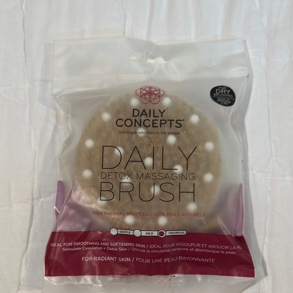 Brown Detox Massaging Brush - Picture 1 of 2